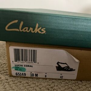 Clarks Lucia coral sandals